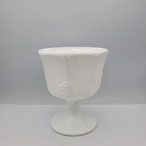Vintage Indiana Glass Milk Glass Compote Pedestal Bowl Colony Harvest‎ Grape
